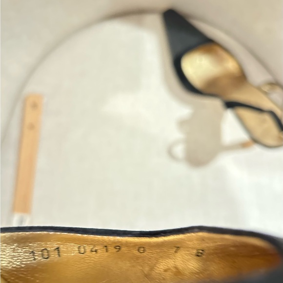Vintage Gucci Slingback Heels - Picture 11 of 15